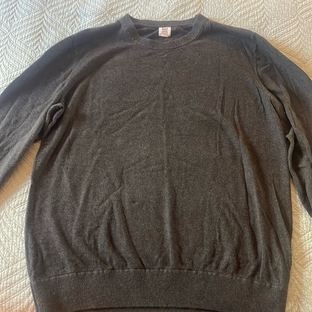 GAP Men’s L (tall) charcoal crew neck sweater